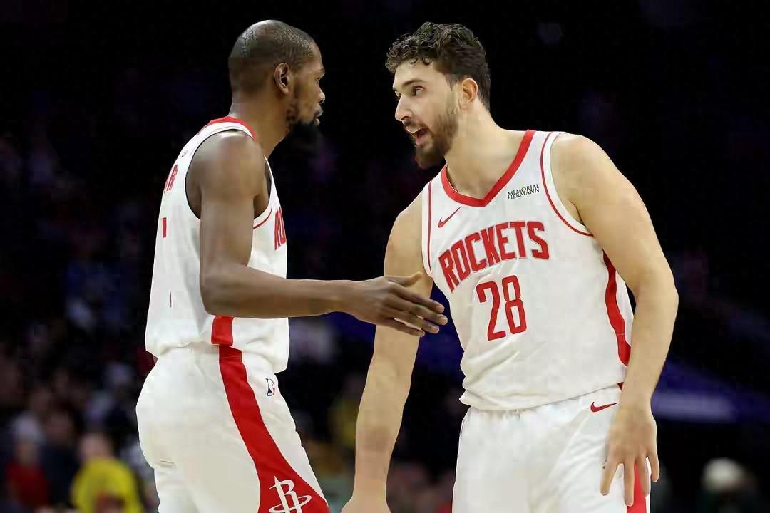 乐鱼官方网站最新版本下载-轰28+3+2！请把球给谢泼德，申京赛后发出请求，乌度卡也如梦初醒